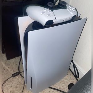 I’m selling my ps5 for $400 I don’t need it no more